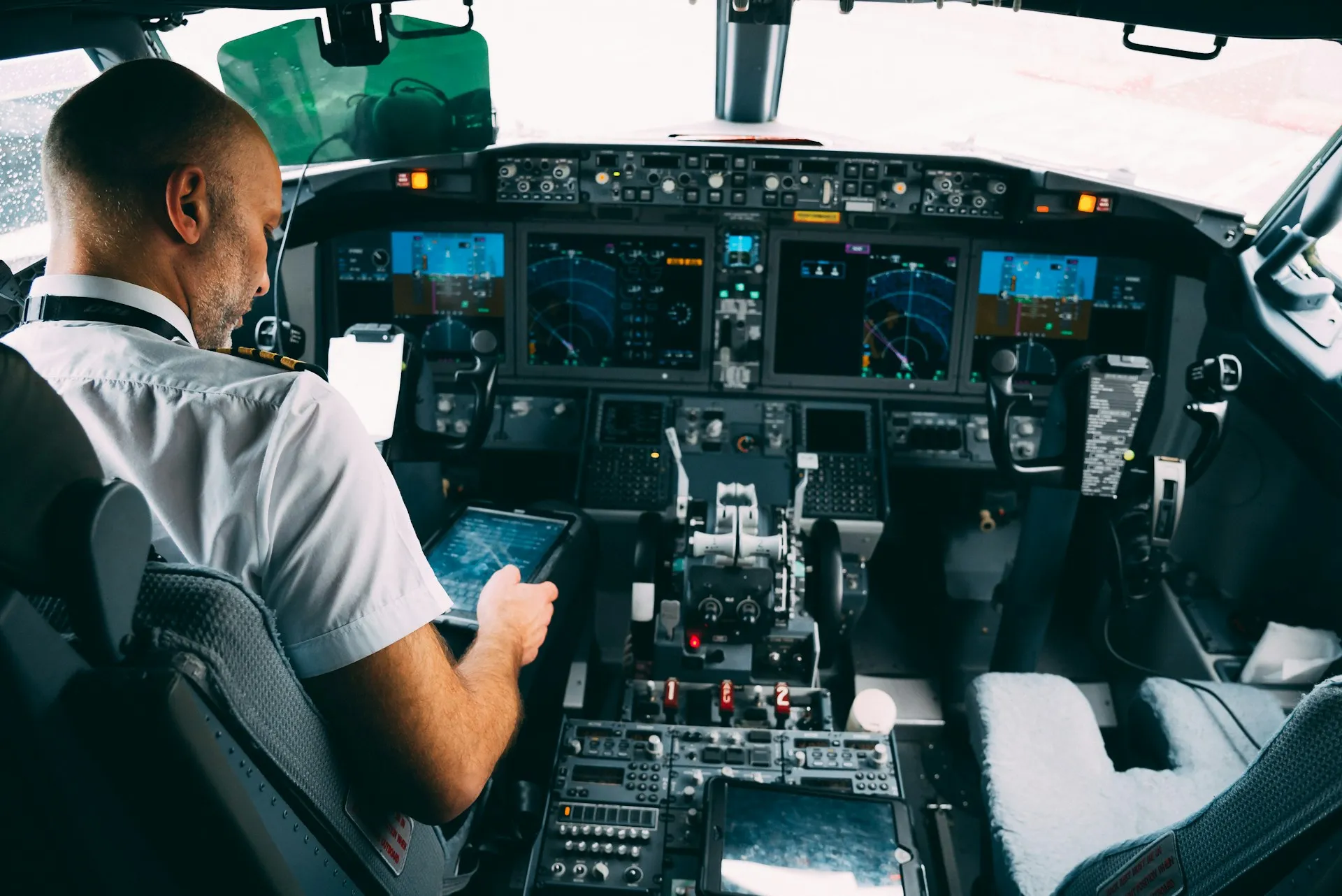 The Demand For Pilots In 2025 And How To Capitalize On It